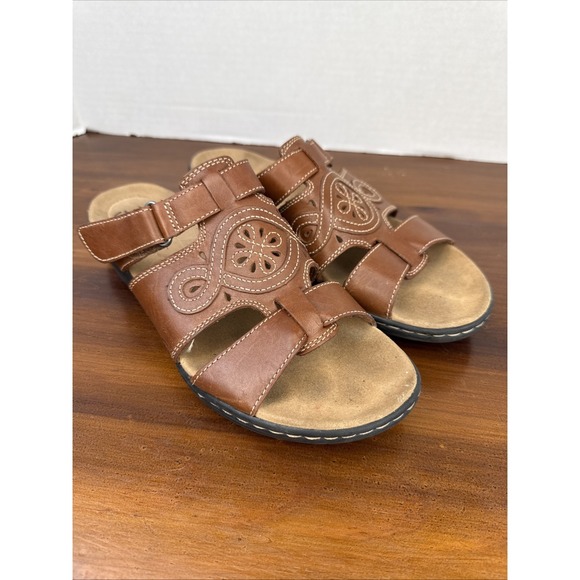 Women's Clark's Leisa Faye Cushion Brown Leather Sandals Slip On Shoes Size 10 - Picture 2 of 10